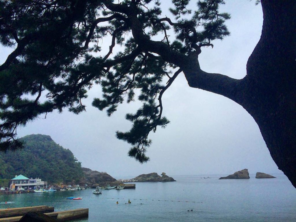 @Japan Travel: Nishi Izu, Shizuoka Prefecture  Famous for its sunsets, head down the peninsula …