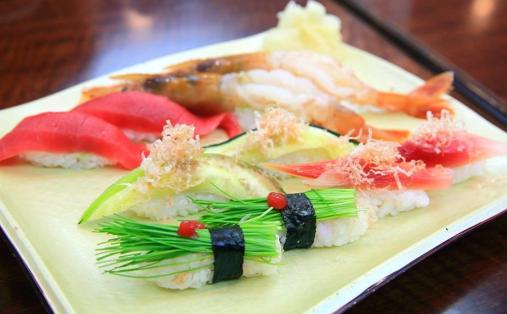 @Visit Japan: #sushi
Photo by Shinji Nakajima.  Visit Japan’s official account is now open!
We…