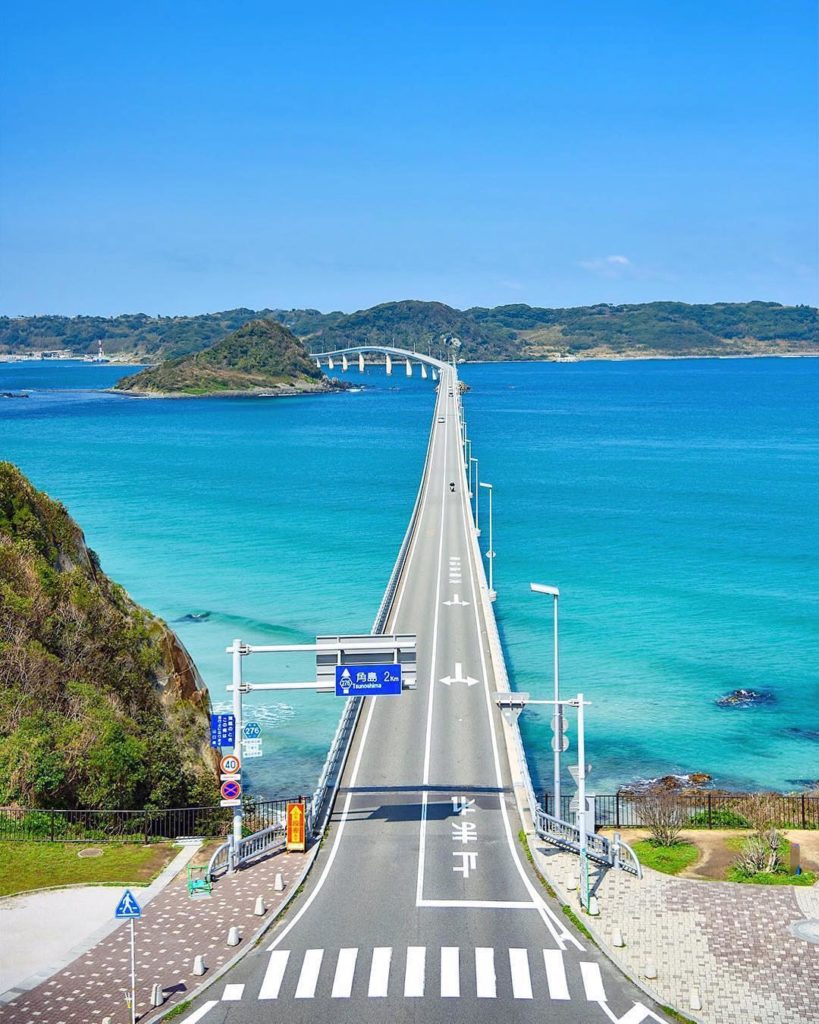 @Visit Japan: Location: #Tsunoshima bridge #Yamaguchi
Photo by @faust_arrrp
.
We introduce yo…