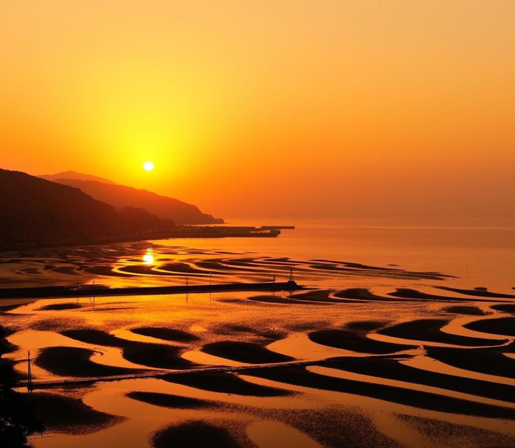 @Japan Travel: This alien-looking landscape is actually in Shimabara Bay! The waves’ recession …
