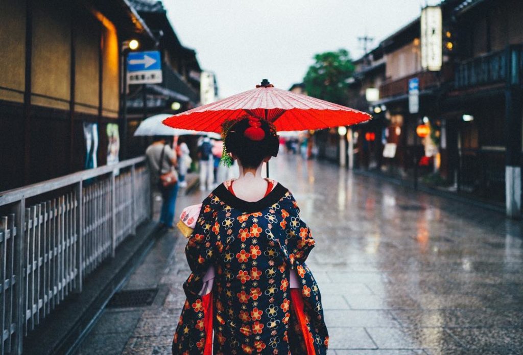 @Japan Travel: When in Kyoto, head to the traditional and charming Gion, one of the most intere…