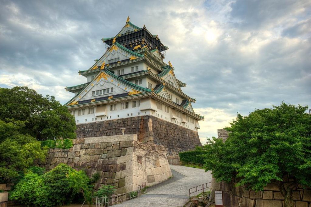 @Japan Travel: Did you know that the interior of Osaka castle was once decorated with gold and …