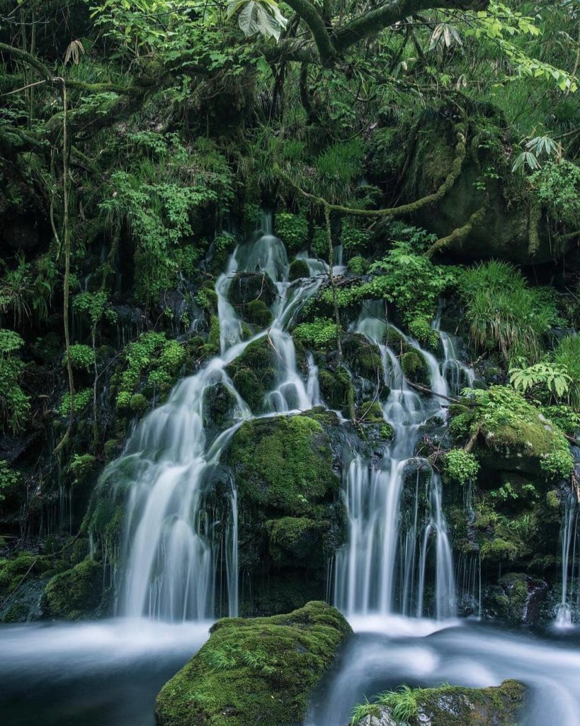 @Visit Japan: Crystal-clear subsoil water from Mt. Chokai gushes out in Kisakata and makes the…