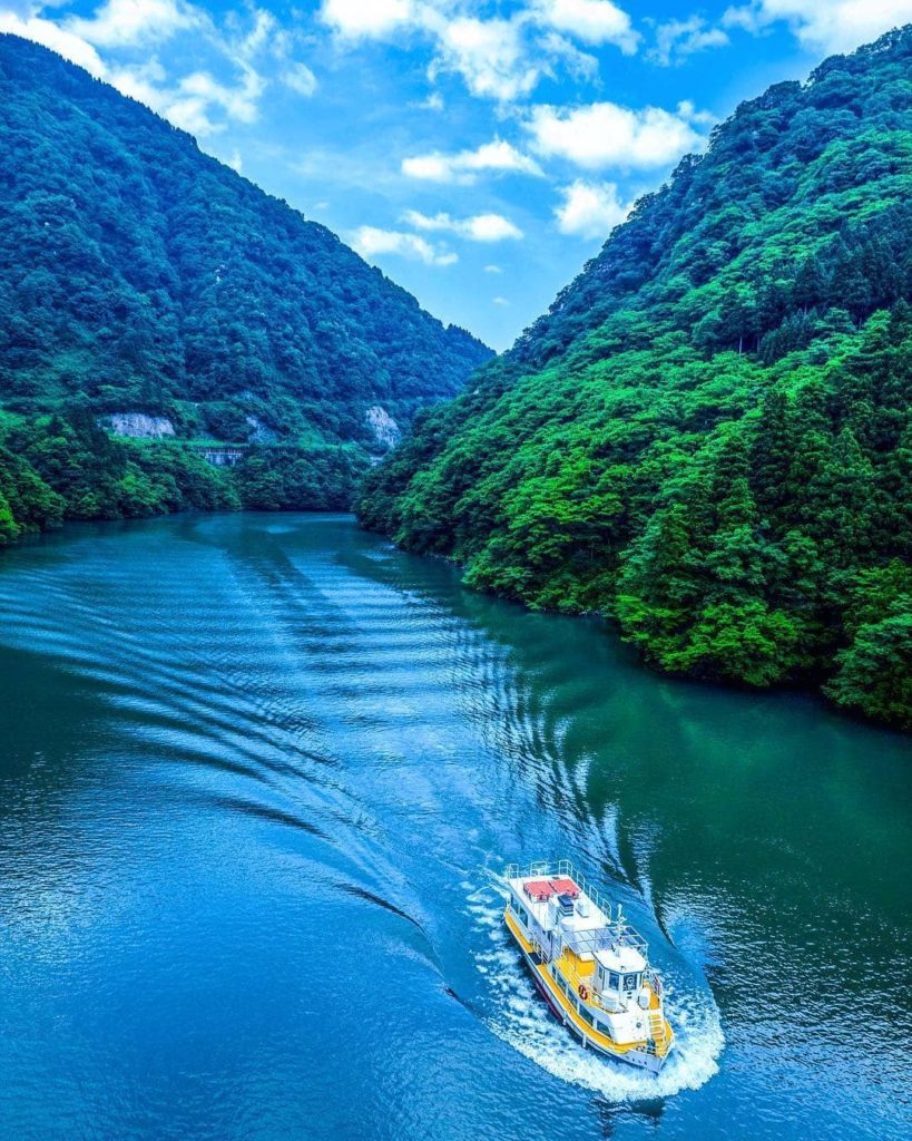 @Visit Japan: You will be struck by the awesome colors of the water, mountains and sky over Sh…