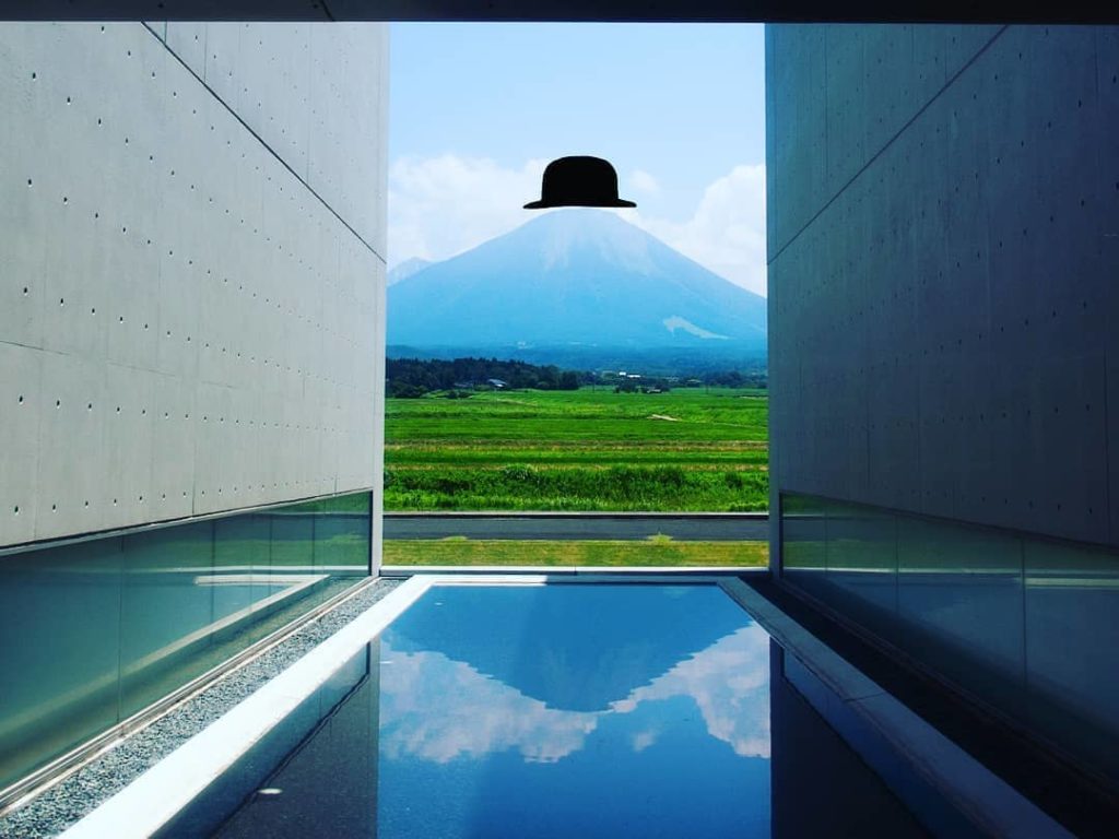 @Visit Japan: #ShojiUedaMuseumofPhotography offers such a unique way to enjoy the grand view o…