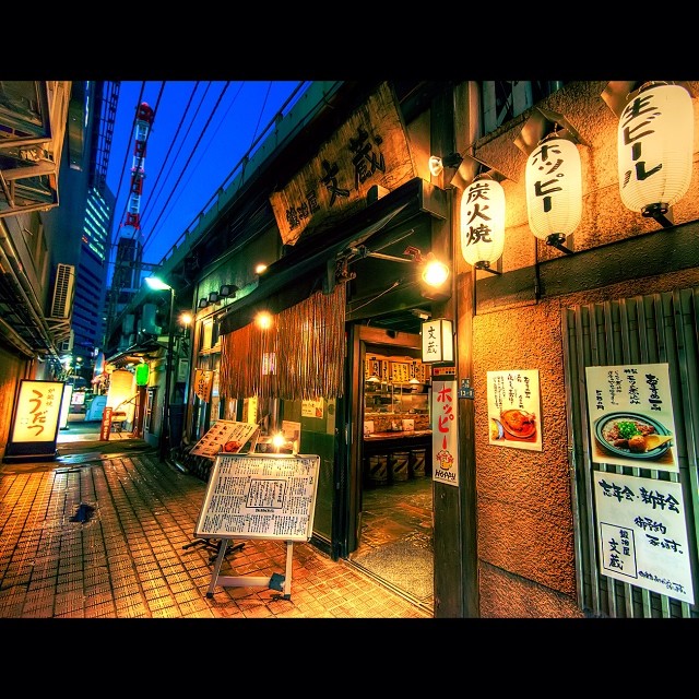 Tokyo Fashion Tokyo Alleyway At Night Alo Japan