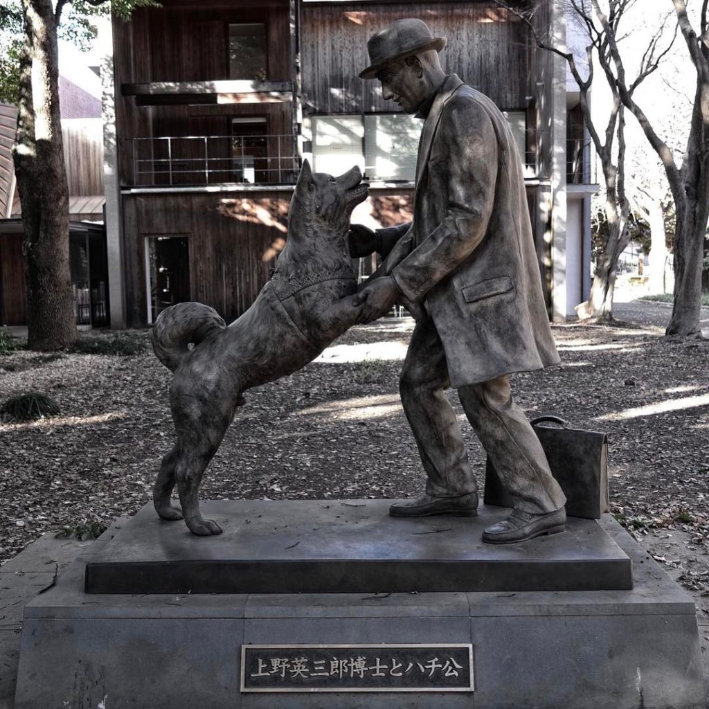 @The Japan Times: This statue at the University of Tokyo campus was built in 2015 and is one of tw…
