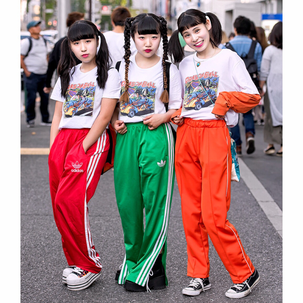 @Tokyo Fashion: Japanese high school students Hitomi (@zoiaura), Misaki ...