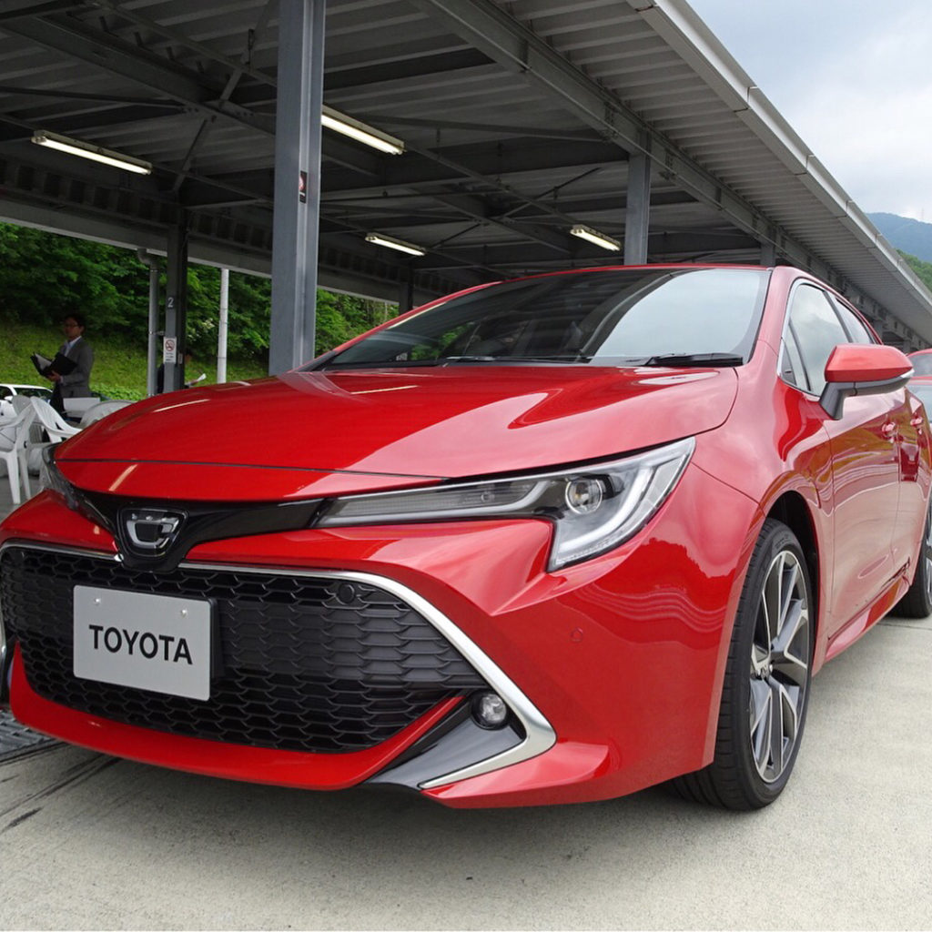 @The Japan Times: Toyota Motor Corp. on Tuesday unveiled two revamped models — the Crown and the C…