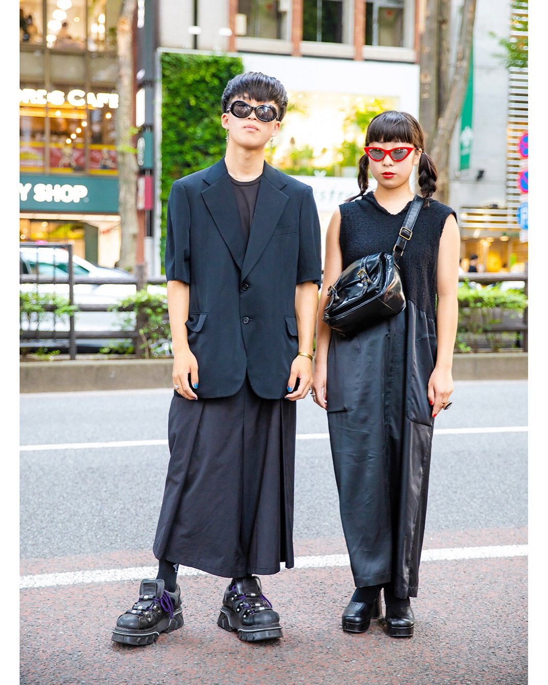 @Tokyo Fashion: 16-year-old Japanese students Sei (@seigd0818) and Yuzu ...