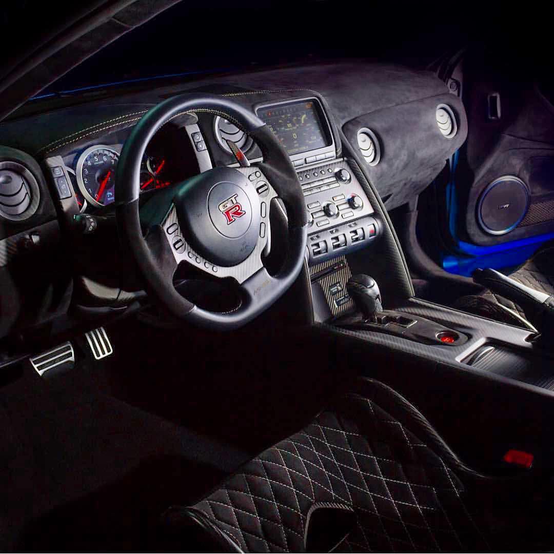 Nissan Let S Get Comfortable Omgtr Gtr R35 Interior