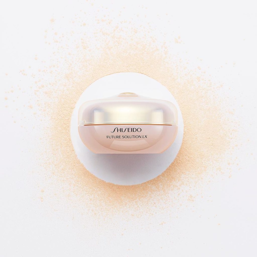 @SHISEIDO: Experience a silky smooth finish with Future Solution LX Total Radiance Loose Po…