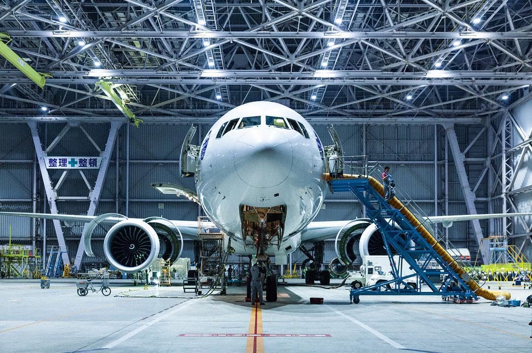 Japan Airline Maintenance Day 飛行機 格納庫 整備士 Hangar Mechanic Airplane Aviation Jal Flyj Alo Japan Japan Airline Maintenance Day 飛行機 格納庫 整備士 Hangar Mechanic Airplane Aviation Jal Flyj Alo Japan