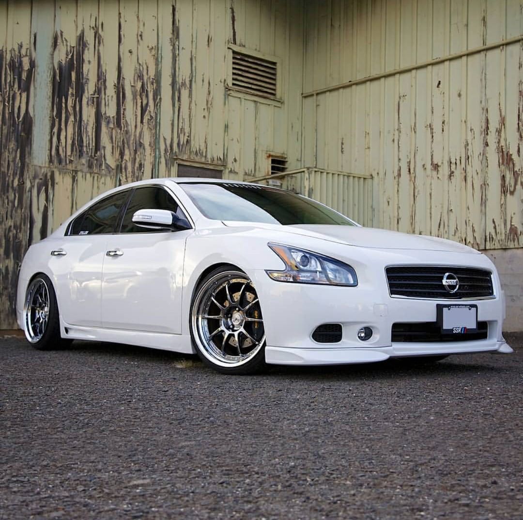 Nissan Skyline 35 Drift