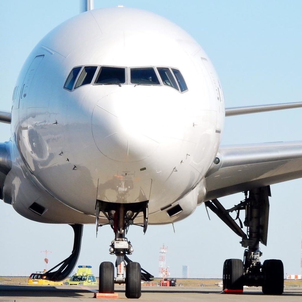 @Japan Airline: .
Ready to fly! Looking as clean and white as the snows of Shirakawa in Gifu Pre…