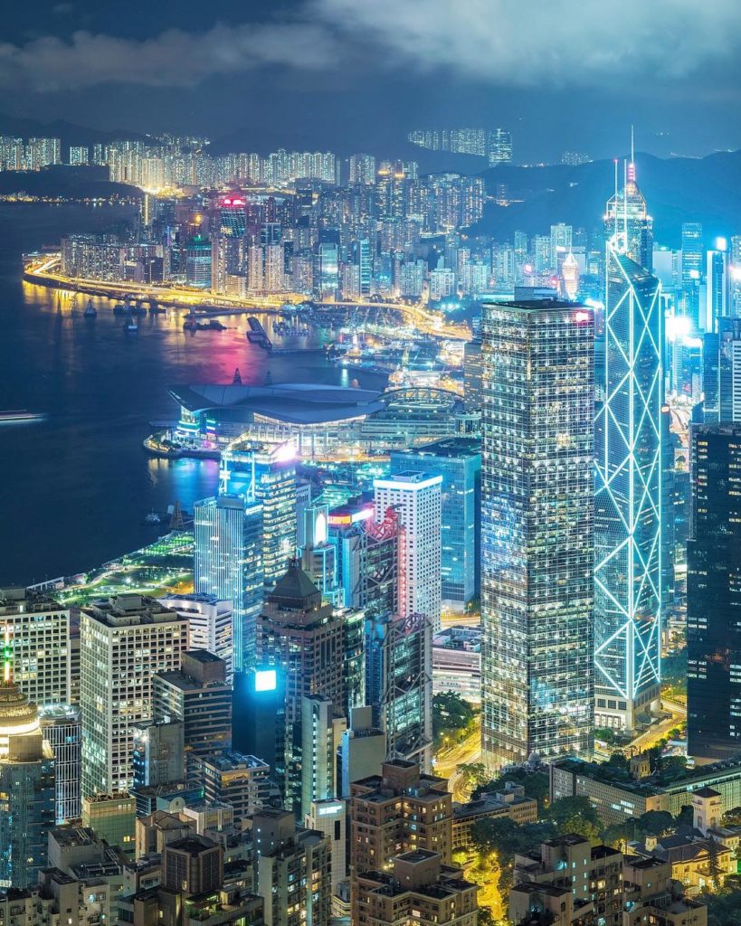 @Japan Airline: .
This million dollar view in Hong Kong is free! All you need to do is get there…