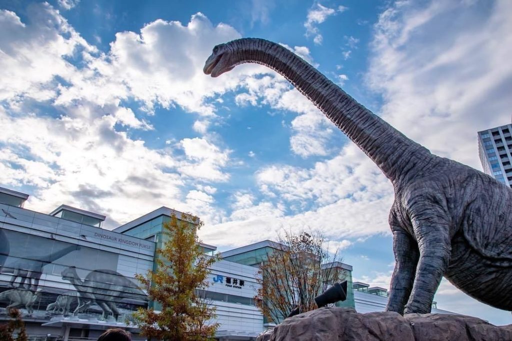 @Visit Japan: Prepare yourself for a welcome ‘howl’ from life-size Fukui #dinosaurs at JR #Fuk…