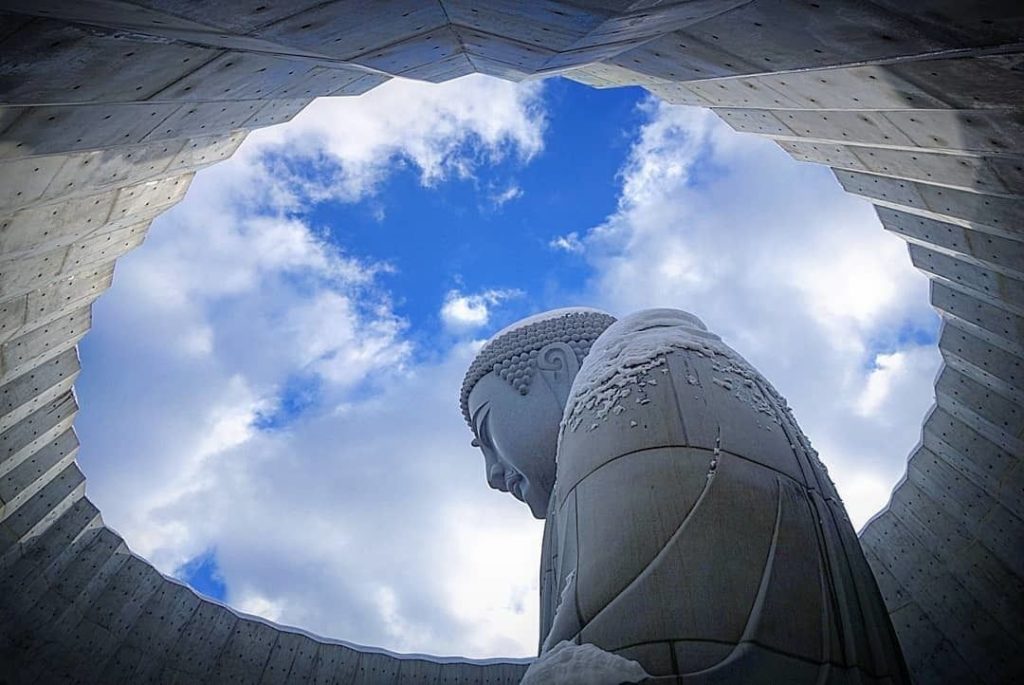 @Visit Japan: Hidden under the #HilloftheBuddha, is this symbol of #MakomanaiTakinoCemetry. Co…