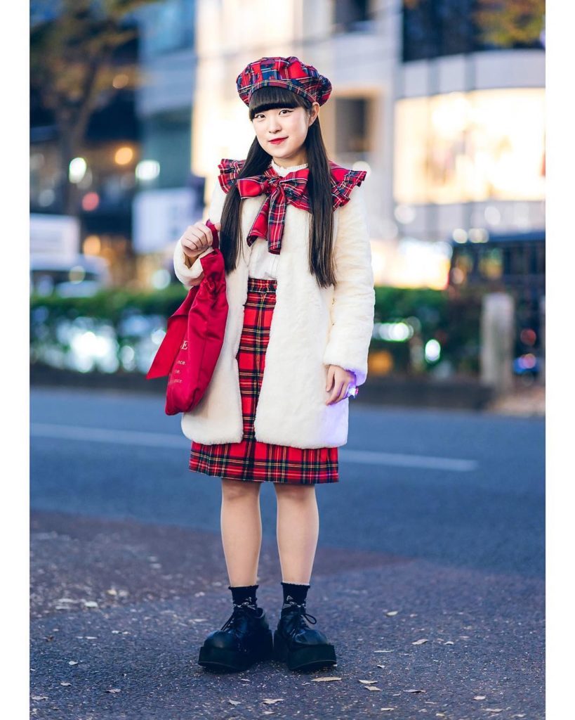 @Tokyo Fashion: 17-year-old Japanese student Miori (@miori06kidz) on the street in Harajuku wear…