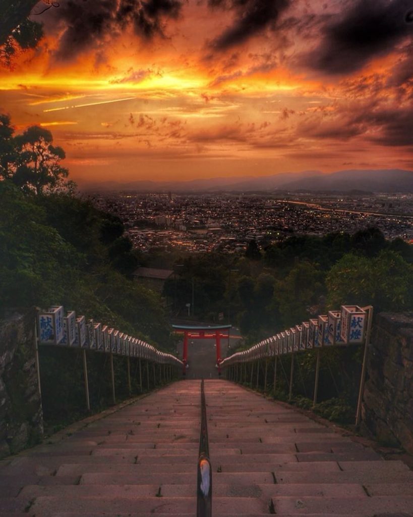 Japan Travel: Spend an evening at Kora Taisha in Fukuoka with this magical sunset! @yoshi19860… Spend an evening at Kora Taisha in Fukuoka with this magical sunset! @yoshi19860...