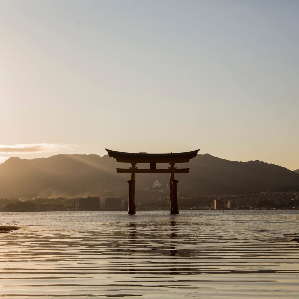 It's always good to revisit Miyajima in Hiroshima! If you're a sunset lover, pop...