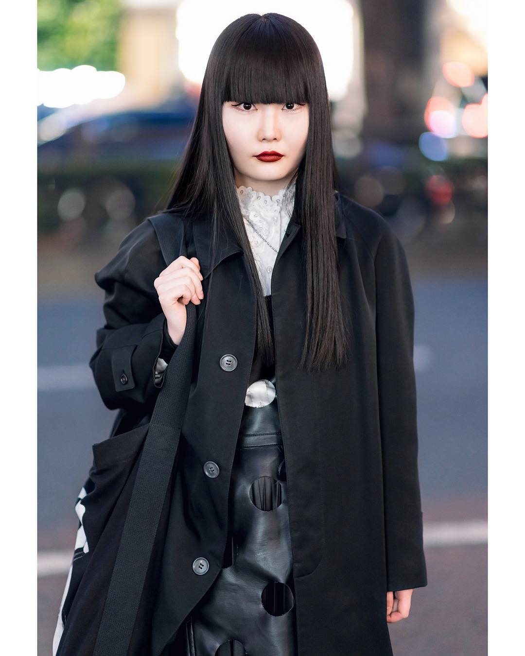 @Tokyo Fashion: 18-year-old Japanese student Kana (@waitress___) on the
