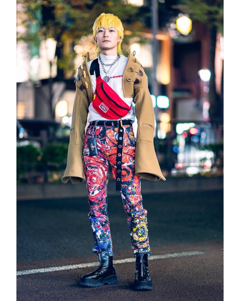 21-year-old hair stylist Shimon (@h_s_official04) on the street in Harajuku wear...