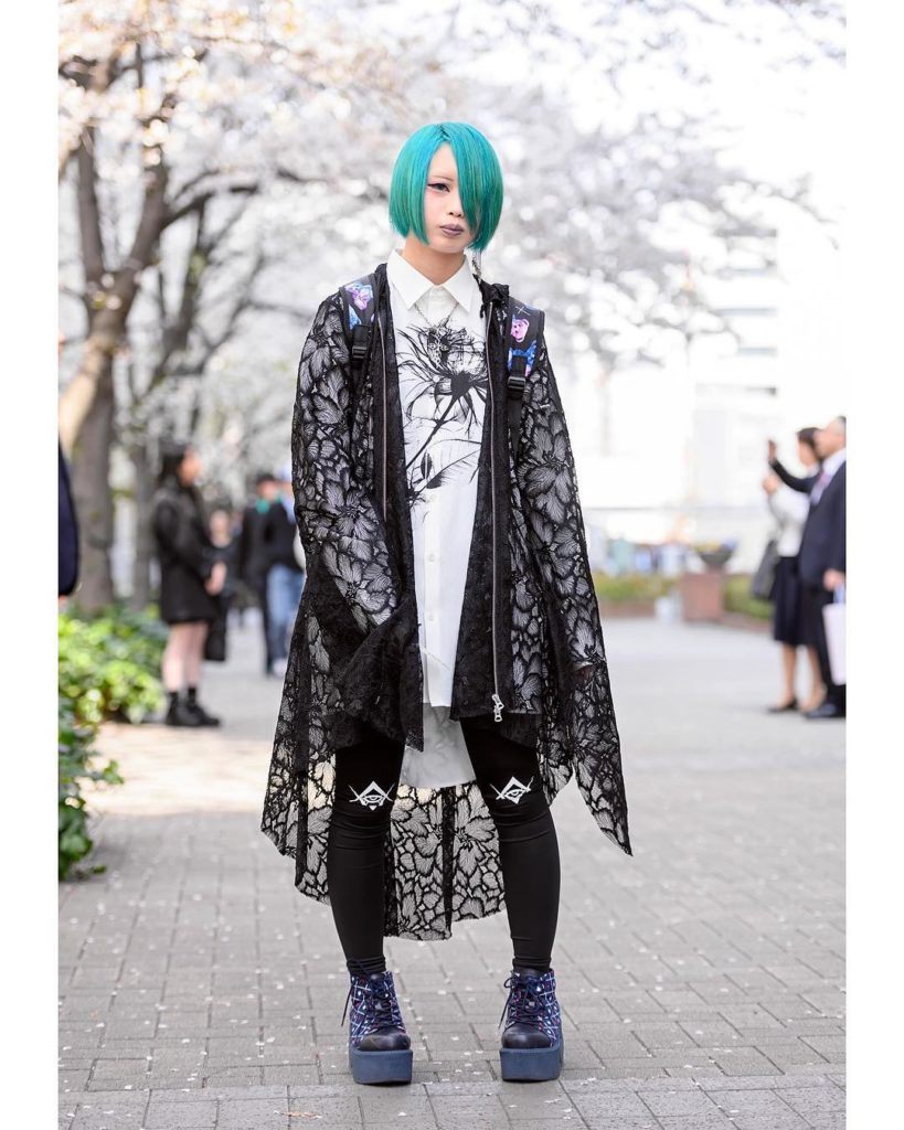Tokyo Fashion: 18-year-old Bunka Fashion College student (and X Japan fan) Nanose on the street… 18-year-old Bunka Fashion College student (and X Japan fan) Nanose on the street...