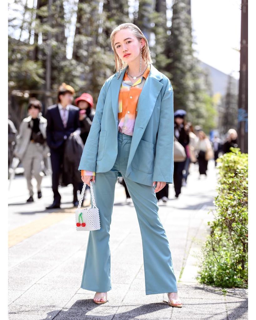 18-year-old Japanese fashion student Ashley (@Ashley__0625) wearing an X-Girl bl...