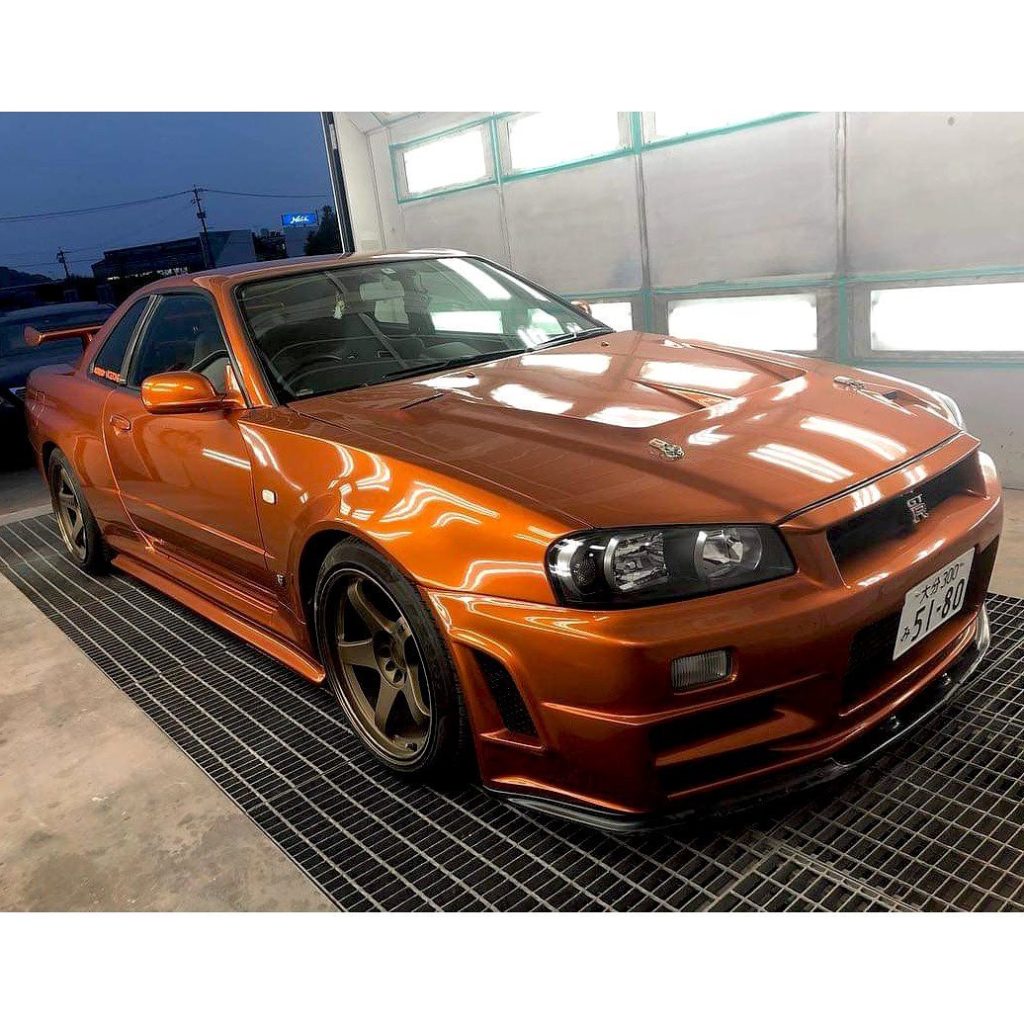 R34 
Photo @garage_active .
.
.
.
Follow the Crew:  @Nissan_GTR_Lovers
@Club_GT...