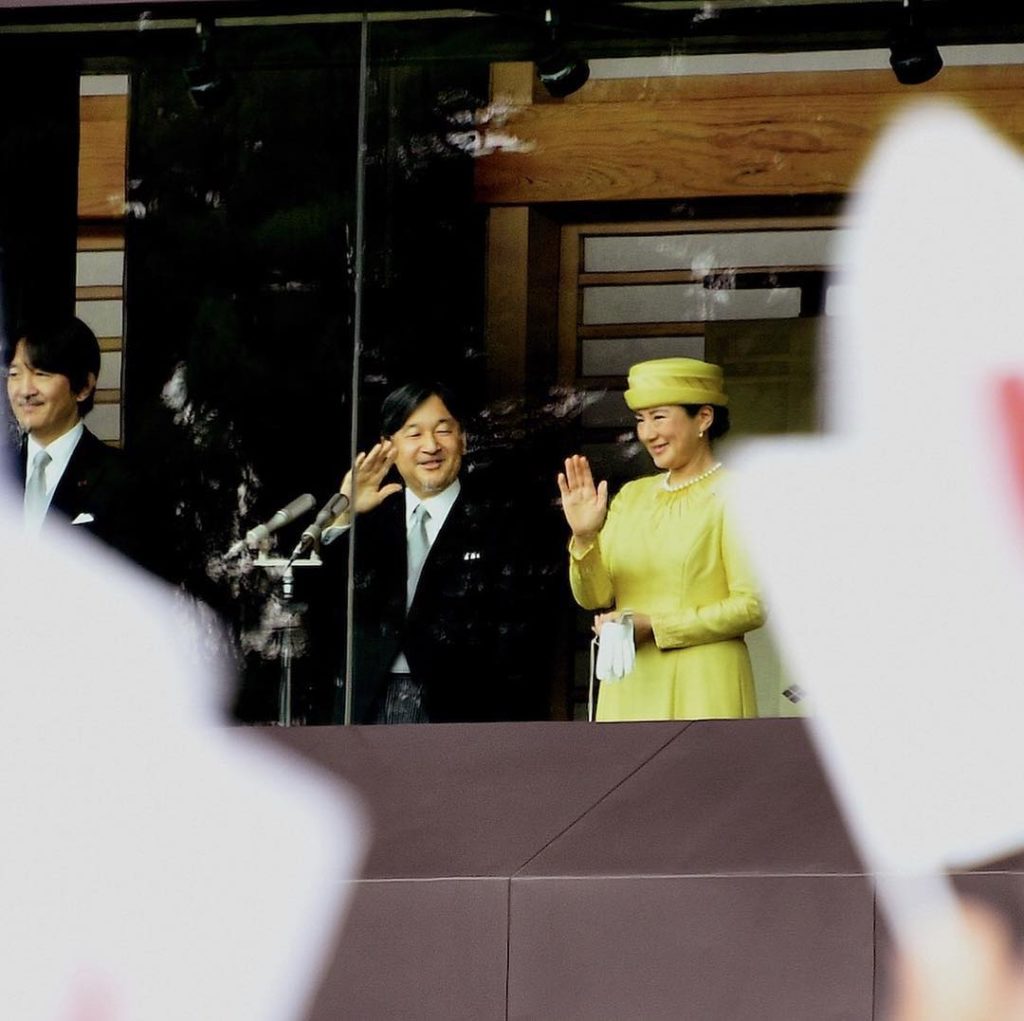 Hundreds of people waited in line for hours to catch a glimpse of Emperor Naruhi...