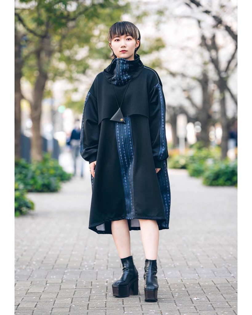 19-year-old Rino’s (@popipo00) minimalist futuristic street style in Tokyo with ...
