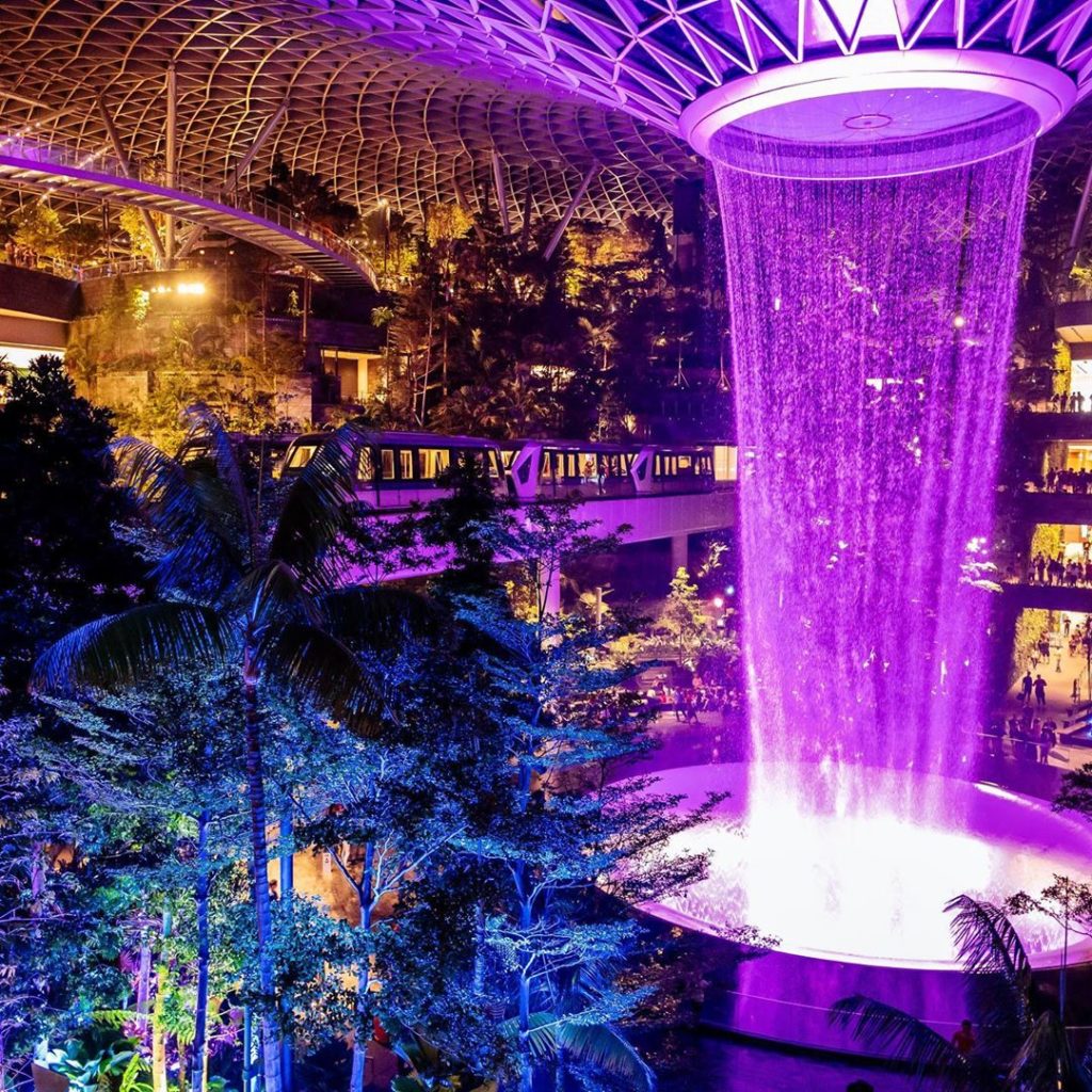 Relive the highlights from last night's official launch of S E N S E at #Shiseid...