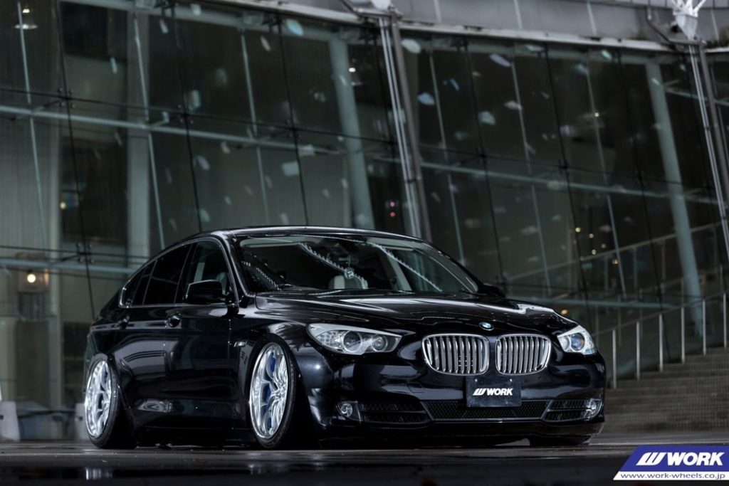 @fessel.jp BMW 550i GT on WORK Schwert Quell #artofwheel #quell...