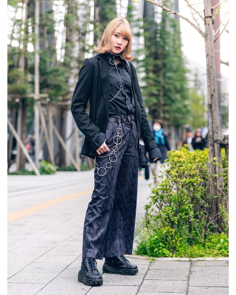 18-year-old Japanese student Ririka (@choa_kt_) on the street in Tokyo wearing l...