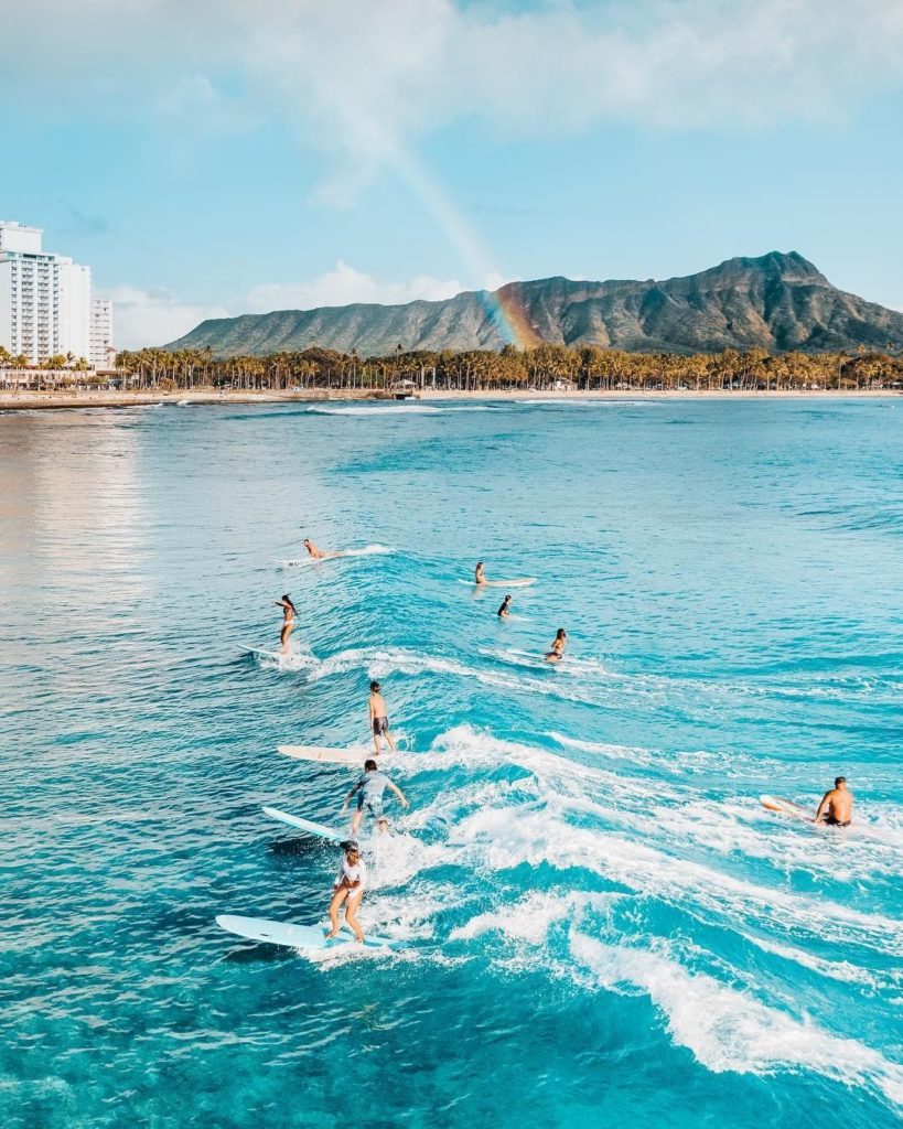 Japan Airline: .
A dazzling rainbow arcs across Waikiki Beach in Hawaii. Maybe there is a pot o… .
A dazzling rainbow arcs across Waikiki Beach in Hawaii. Maybe there is a pot o...
