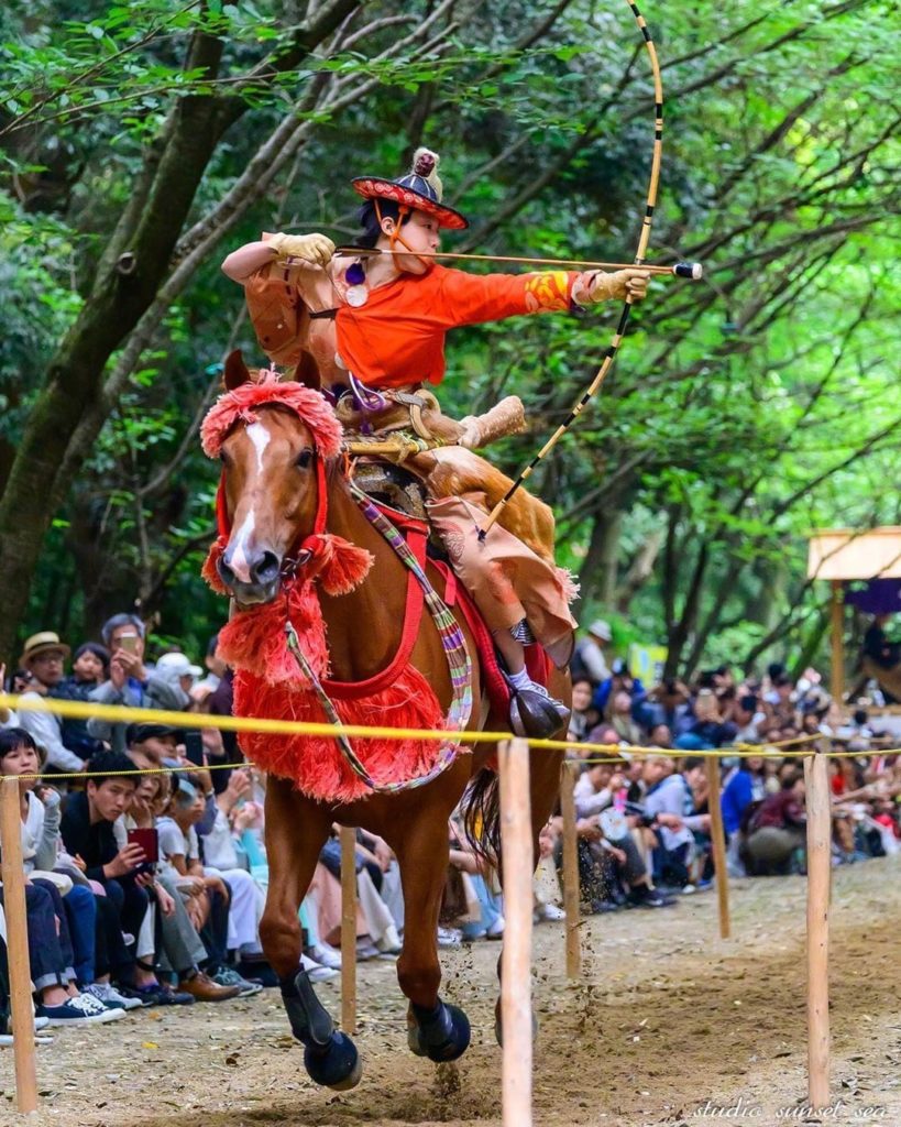 Visit Japan: Bullseye!  @studiosunsetsea captured this amazing moment at a yabusame (horseb… Bullseye!  @studio_sunset_sea captured this amazing moment at a yabusame (horseb...