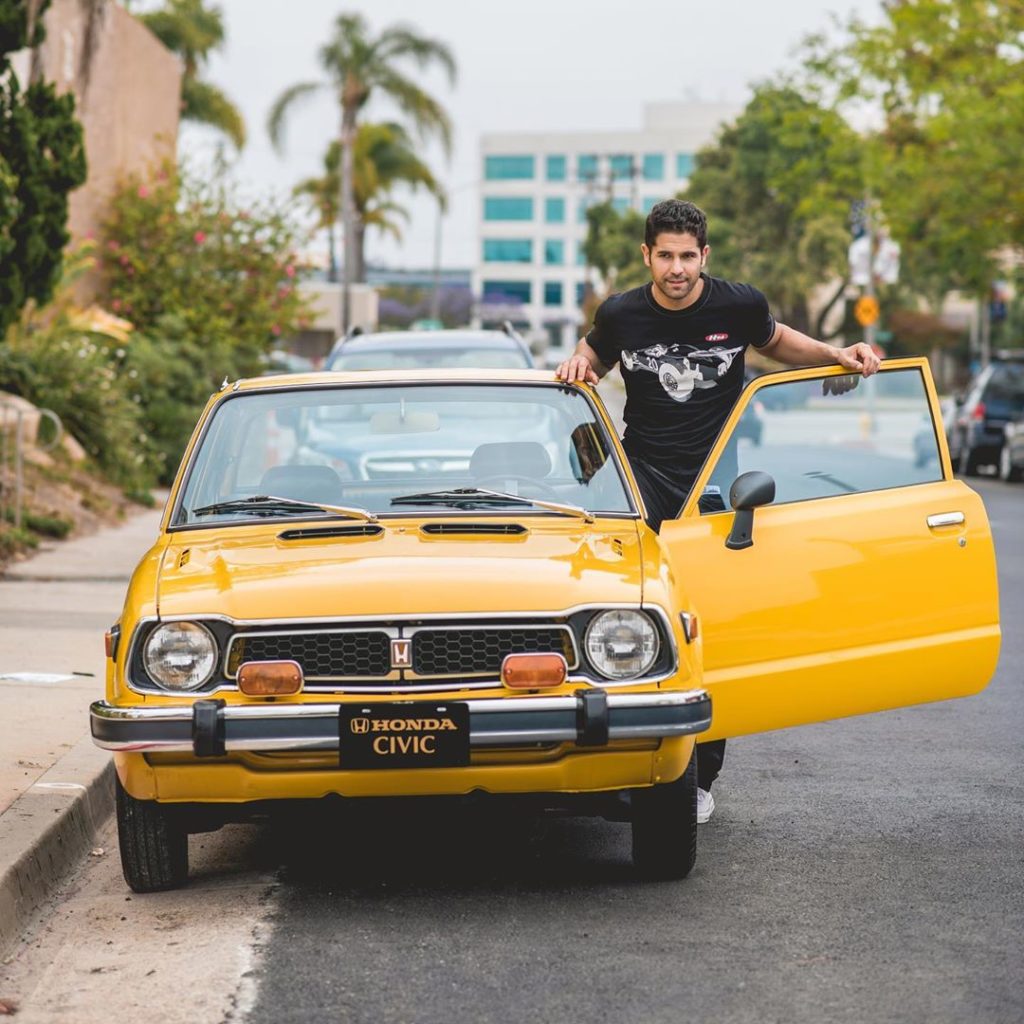 Show off your #HondaLove in vintage style....