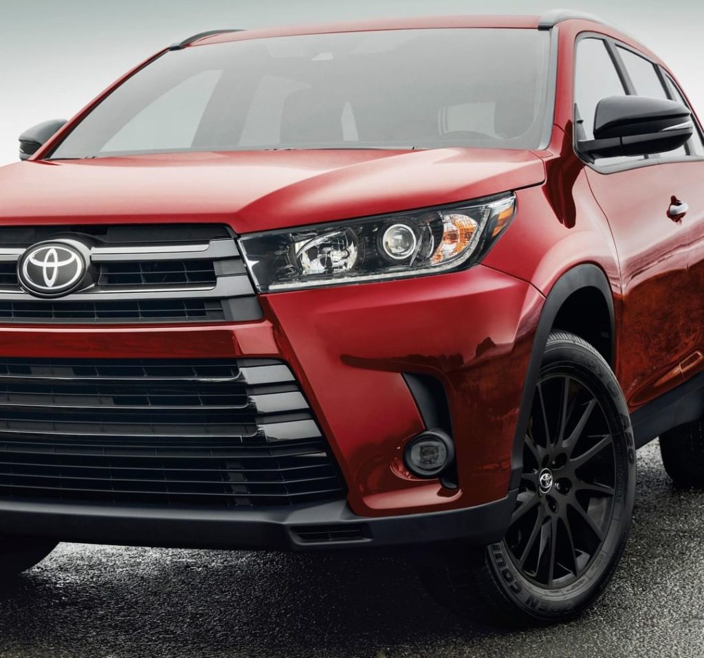 #Highlander's Nightshade package shows off black trim that covers the rear spoil...