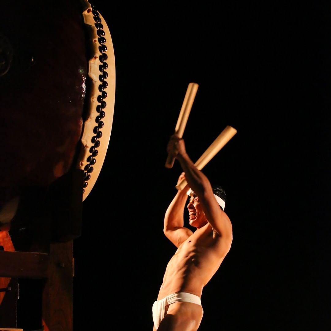 Visit Japan Powerful taiko drum performance at the yearly Earth