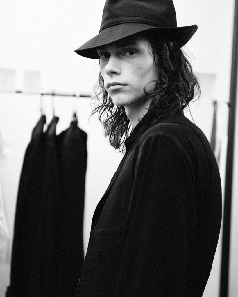 Backstage - Yohji Yamamoto Homme SS20 
Photo by @elise_toide 
#YohjiYamamoto #SS...