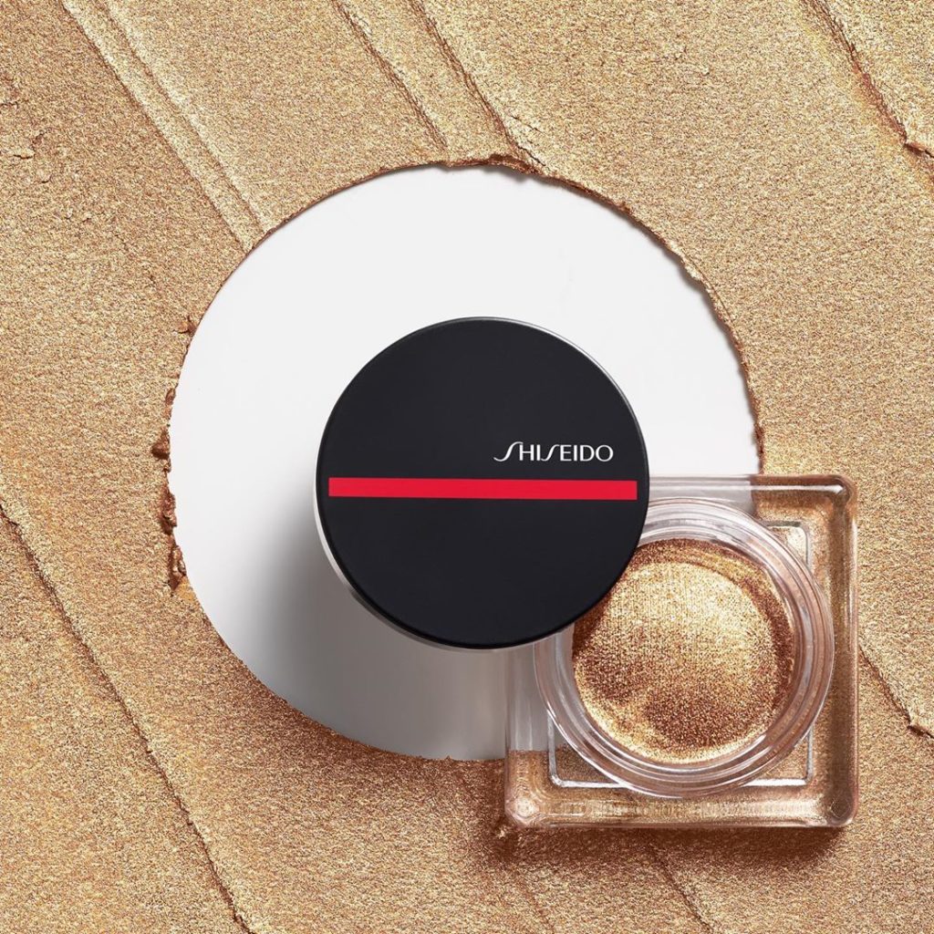Add instant warmth or accentuate sun-kissed skin with the newest shade of Aura D...