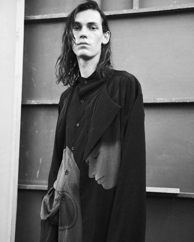 Backstage - Yohji Yamamoto Homme SS20 
Photo by @elise_toide 
#YohjiYamamoto #SS...
