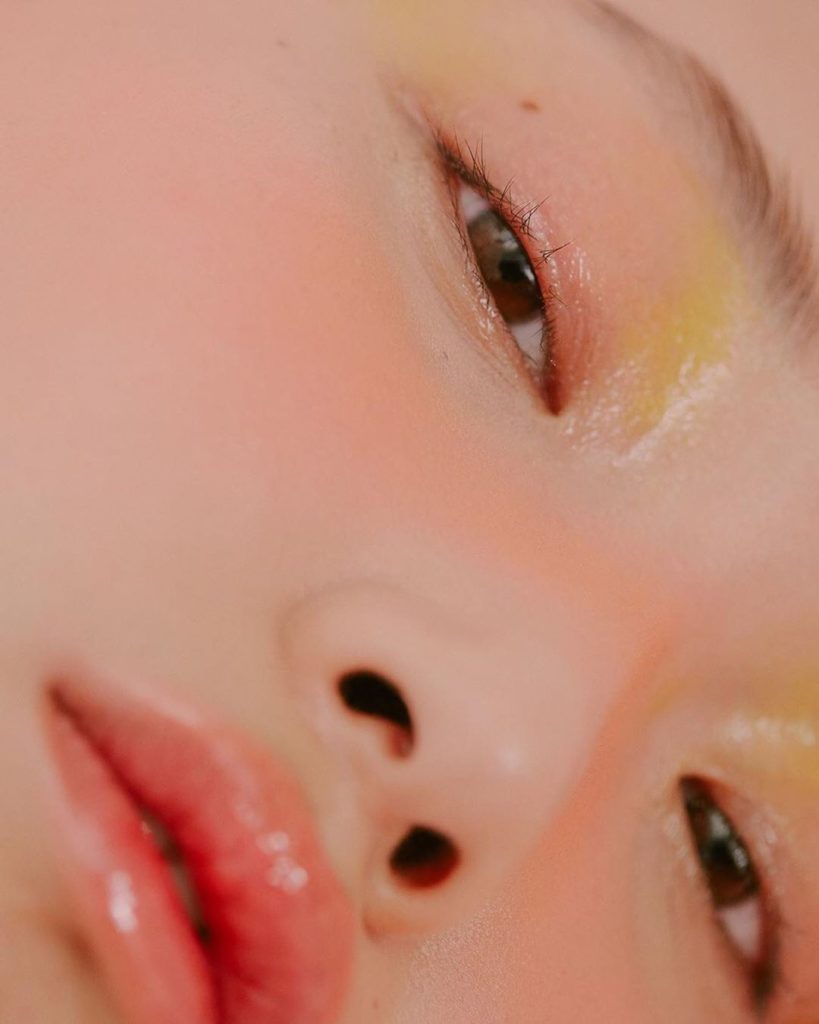 Pair pastels with unparalleled shine like @chiaolihsu. Reach for ColorGel LipBal...