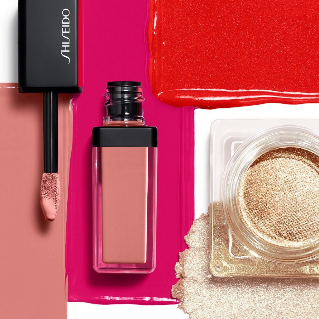 SHISEIDO: Two ways to shine, two innovative textures. LacquerInk LipShine wraps lips in sm… Two ways to shine, two innovative textures. LacquerInk LipShine wraps lips in sm...