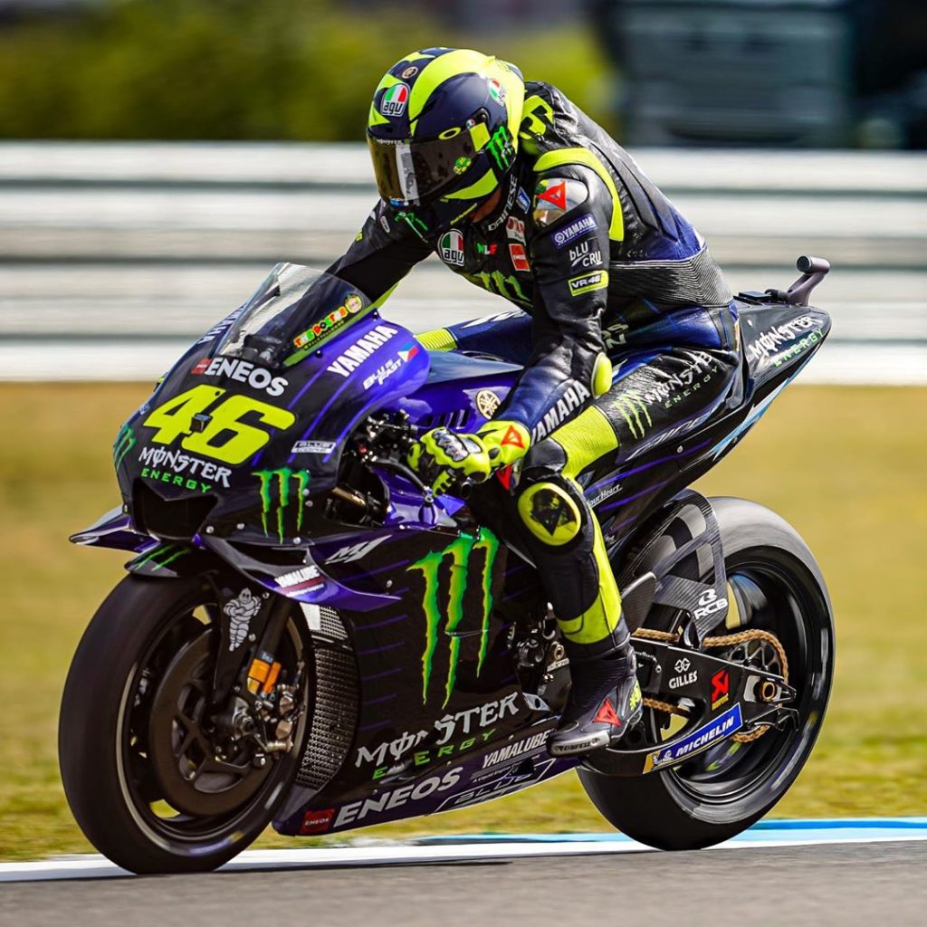 @valeyellow46 made up for the lost time in FP1, securing 9th place in FP2.
.
.
#...