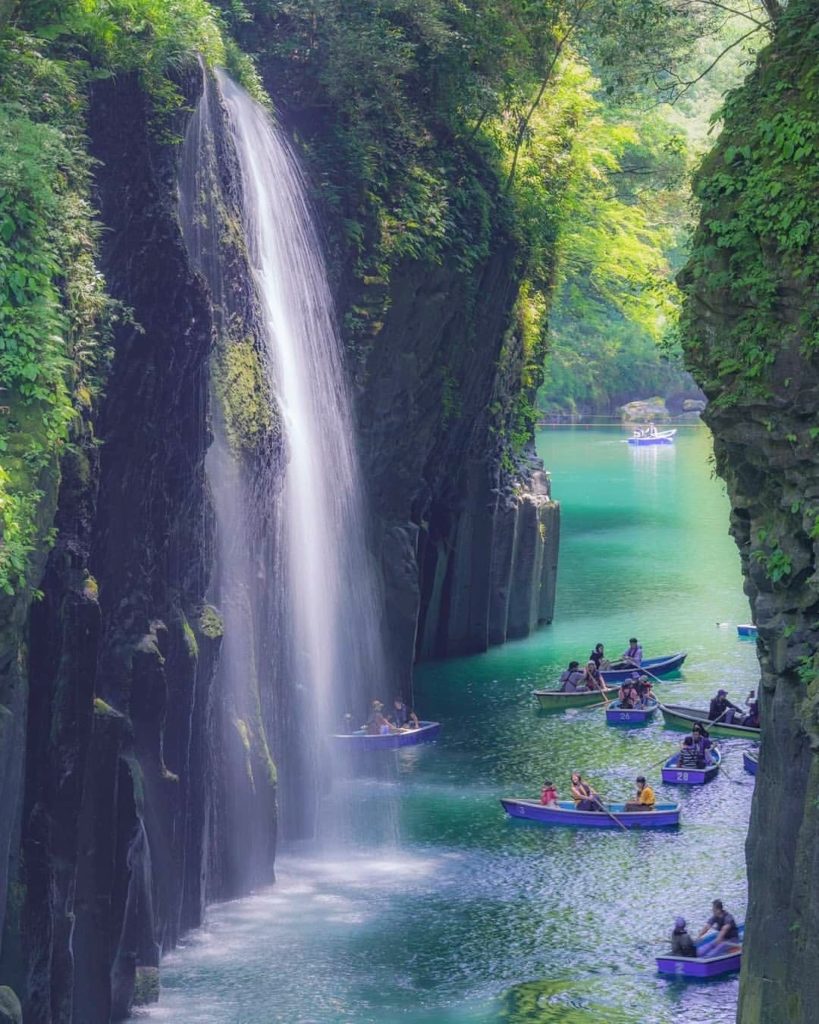 Too cheesy and cliché to call it gorge-ous? Maybe, but it's true! Takachiho Gorg...