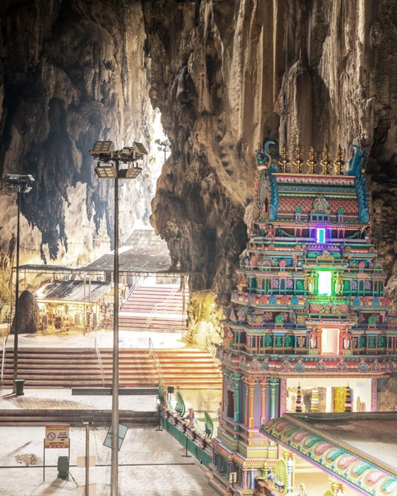 Japan Airline: .
With a quick day trip from Kuala Lumpur you can explore the mysterious Batu Ca… .
With a quick day trip from Kuala Lumpur you can explore the mysterious Batu Ca...