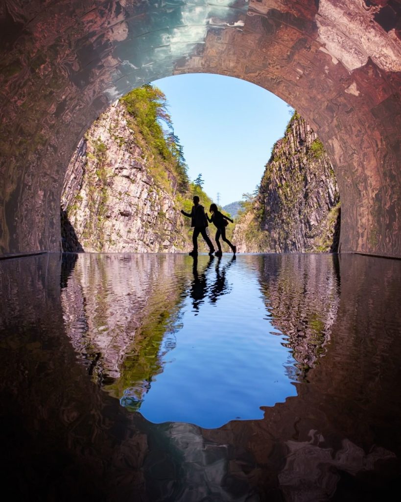 Niigata's Kiyotsu Gorge offers spectacular views and incredible photo opportunit...