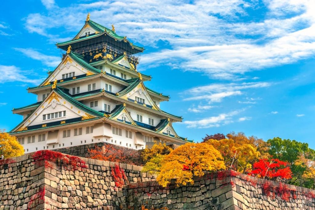 The fall leaves make Osaka Castle look even more dramatic! Be sure to go up to t...